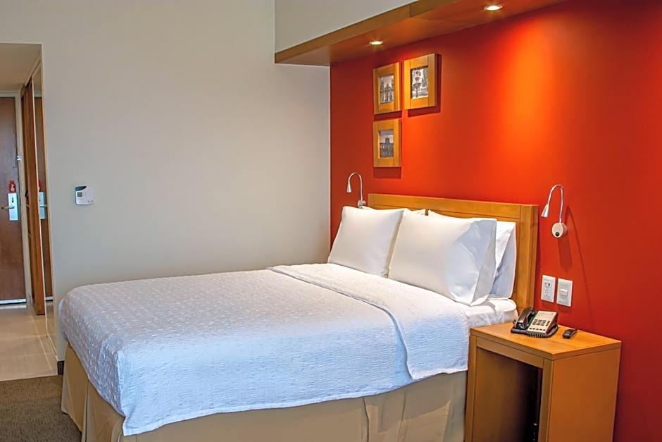 Hampton Inn by Hilton Guadalajara/Expo