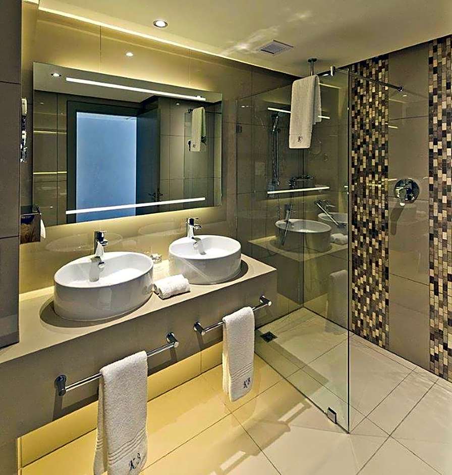Krystal Beach Hotel Pty Ltd