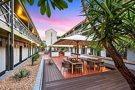 Stay at Alice Springs Hotel