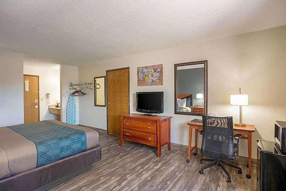 Econo Lodge Cedar Rapids South