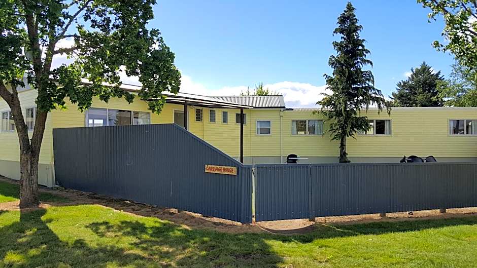 High Country Lodge, Motels & Backpackers