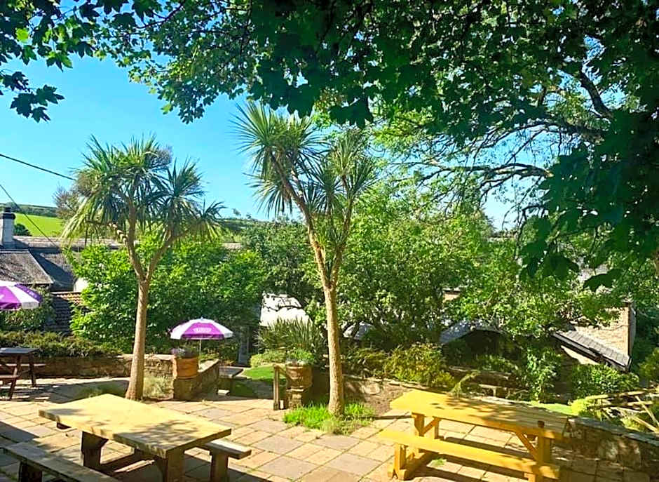 The Hoops Inn & Country Hotel