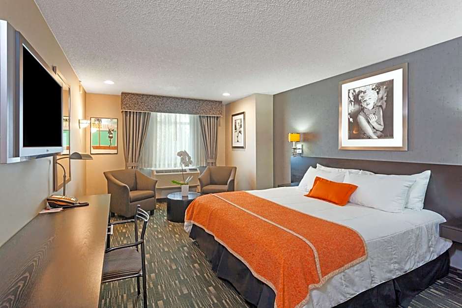 Ramada Plaza by Wyndham West Hollywood Hotel & Suites