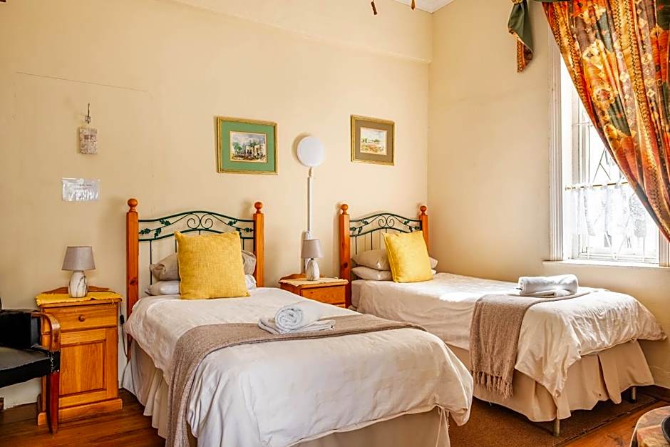 Karoo Ouberg Guest Lodge