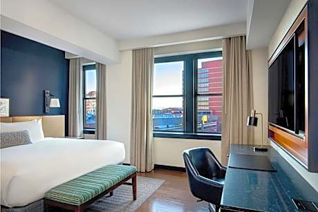 Standard Guest Room, 1 King Bed