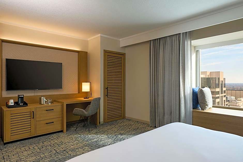 Sheraton Grand Sacramento Hotel