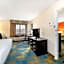 La Quinta Inn & Suites by Wyndham Mansfield, Oh