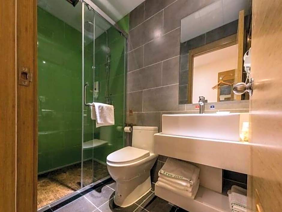 GreenTree Inn Xi'an Xincheng District Raily Station Wukou Metro Station Hotel