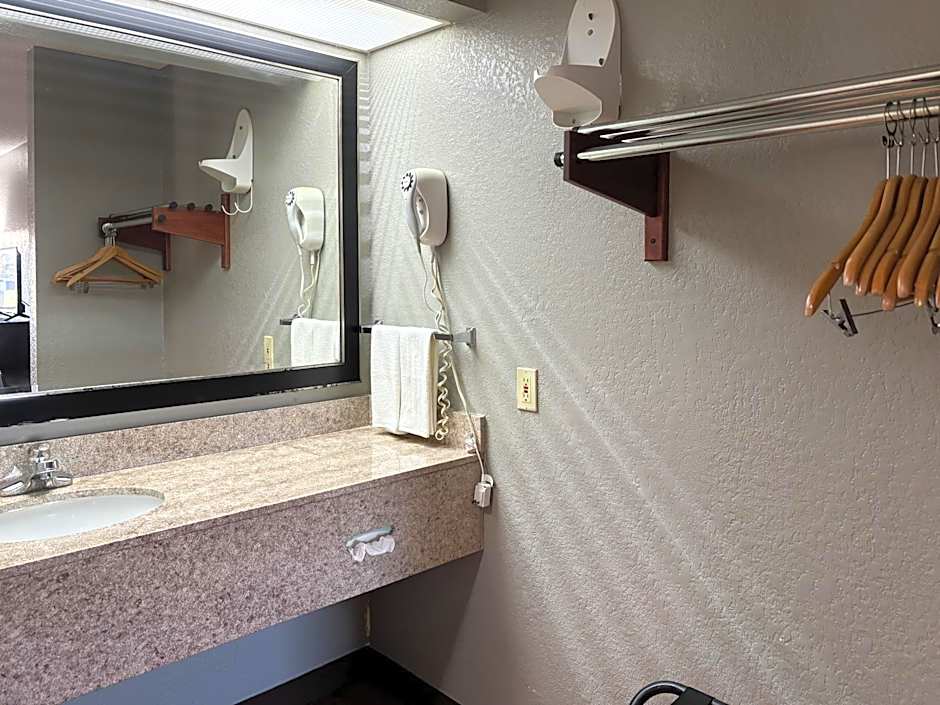 Motel 6 Prattville AL