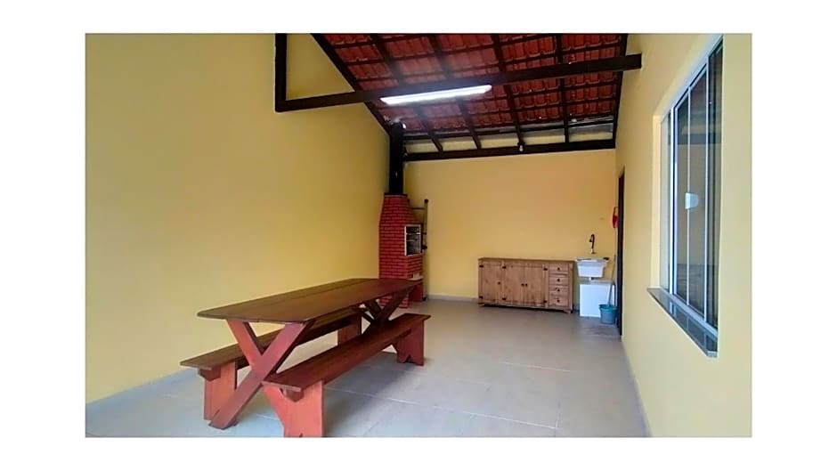 Casa Amarela - WIFi - Prox Praia e Beto Carrero