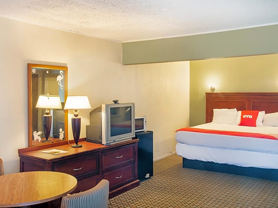 Rest Inn - Extended Stay, I-40 Airport, Wedding & Event Center