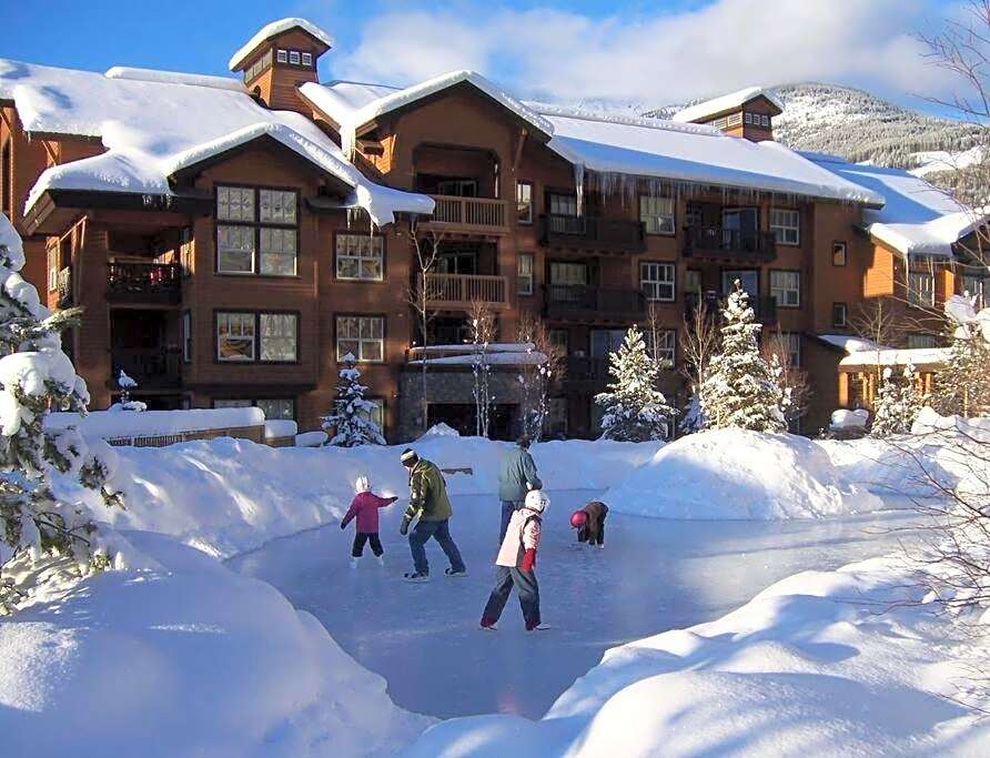 Private Hot Tub Ski In Ski Out Sleeps 9