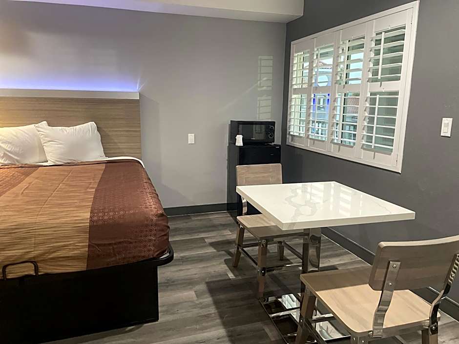 Travelodge by Wyndham Whittier