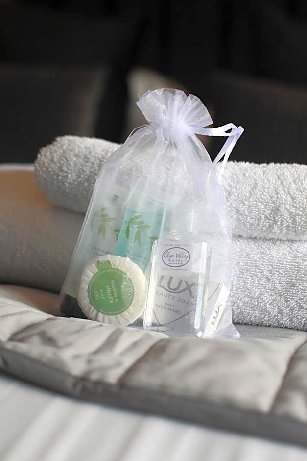 OYO Glyn Valley Hotel