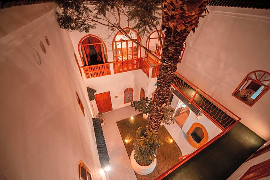 Riad O LY