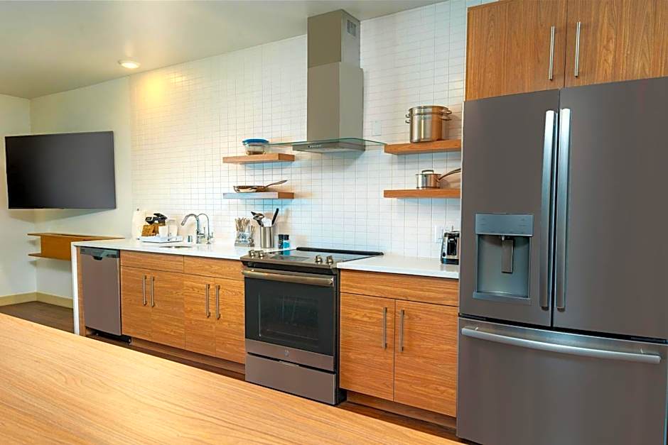 Element Sacramento Airport