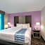 La Quinta Inn & Suites by Wyndham Clarksville