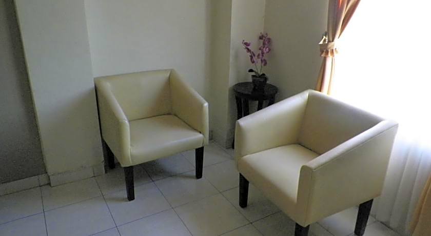 RedDoorz @ Jalan Sriwijaya Semarang