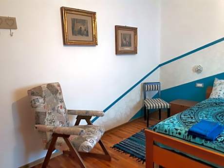 Standard Double Room with Shared Bathroom