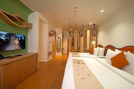 ME Family Suite with High-Floor City View