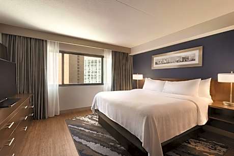 2 MASTER KING BEDROOMS - CITY VIEW - BALCONY