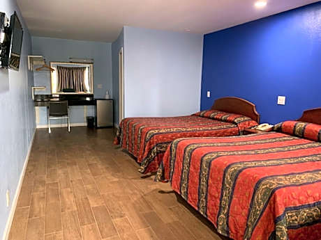 Two Queen Beds View Nonsmoking