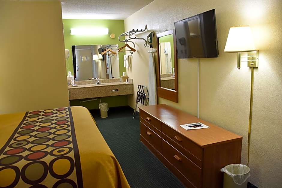 Super 8 by Wyndham Tifton