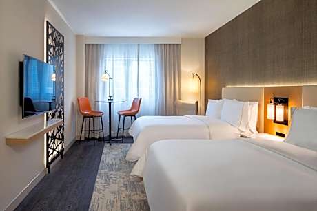 Guest Room Queen Room