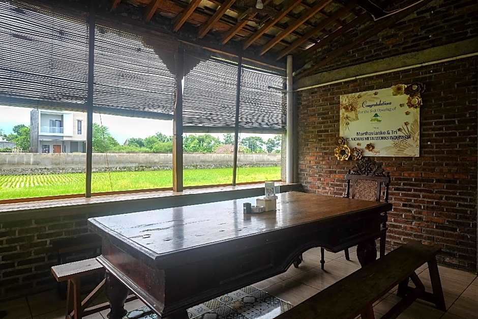 RedDoorz @ Gentan Raya by Joglomas