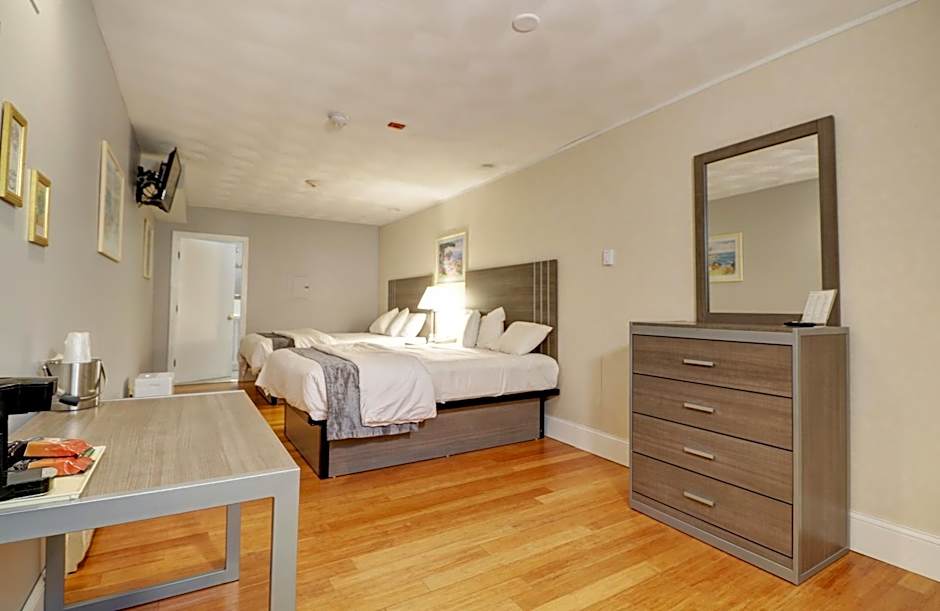 Hamilton Village Inn