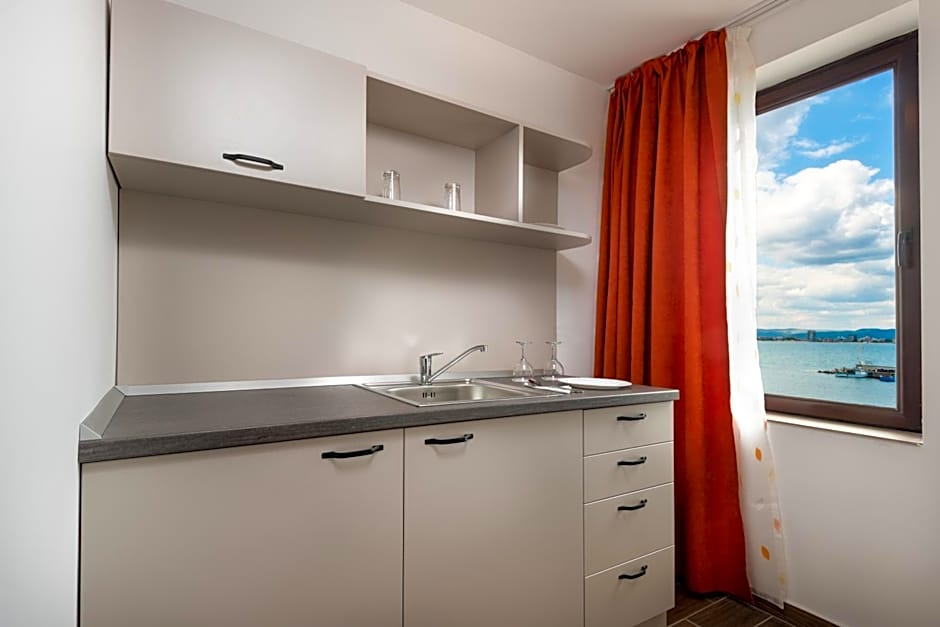 Panorama Blue Family Hotel and Free parking