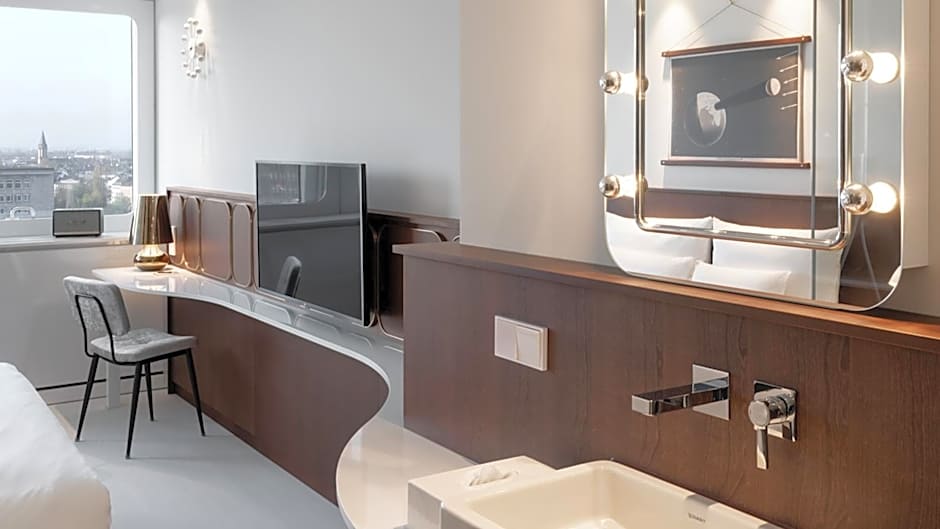 Ruby Luna Hotel Dusseldorf