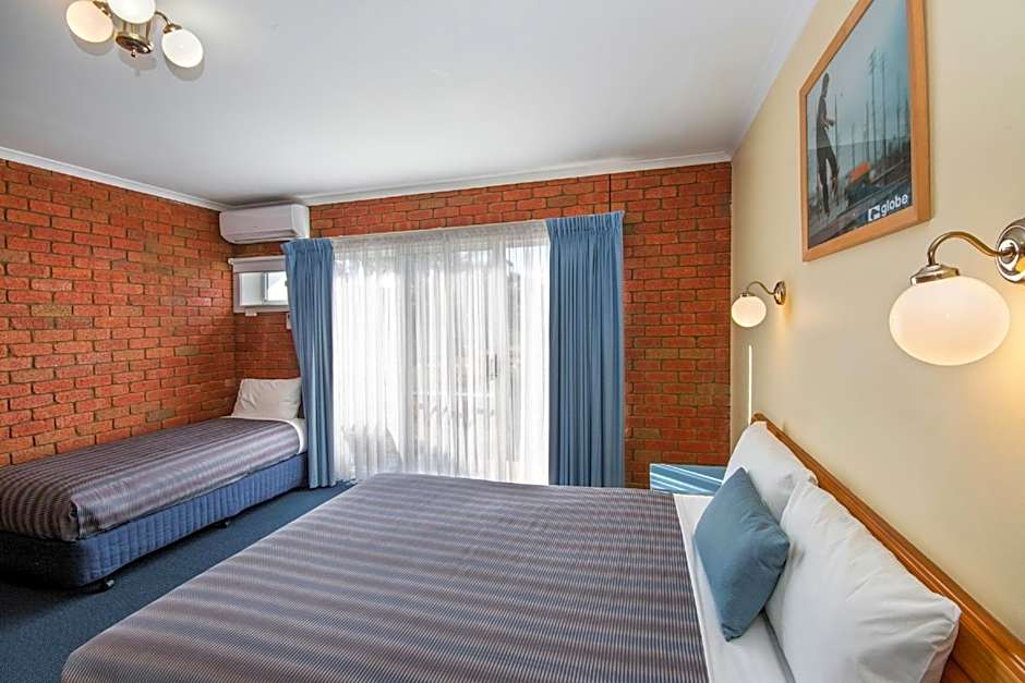 Torquay Tropicana Motel