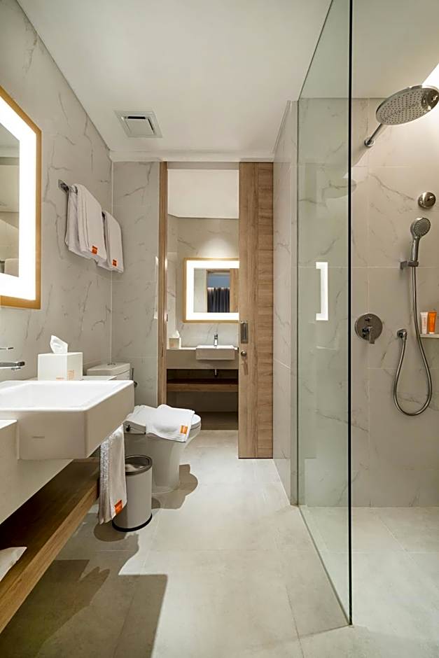 Harris Suites Puri Mansion