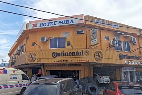 OYO 89817 Hotel Sura