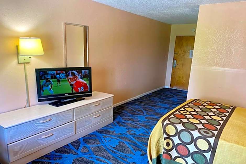 Red Carpet Inn & Suites Lima