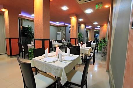 Rainbow 1 Holiday Complex