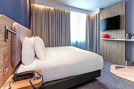 Room allocated on Arrival with Free Hot Breakfast