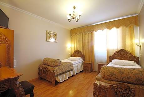 Twin Room with Private Bathroom and Toilet