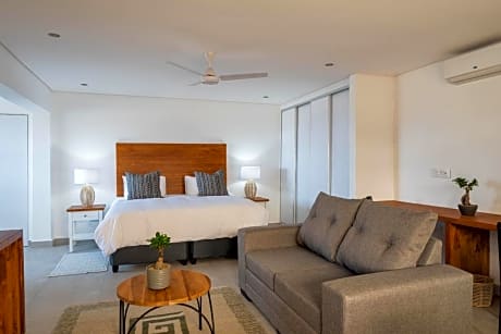 Family Room with Sea View