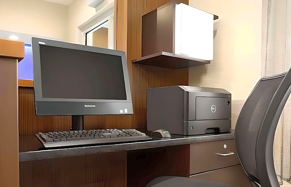 Dubuque Inn & Suites
