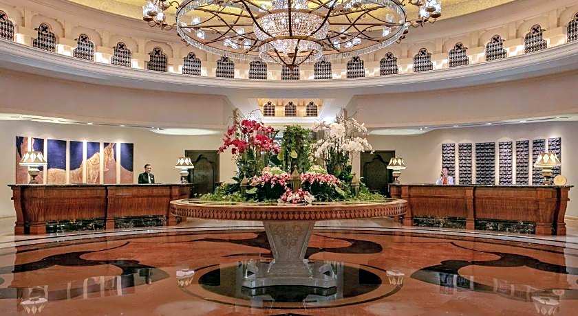 Shangri-La Hotel Apartments Qaryat Al Beri