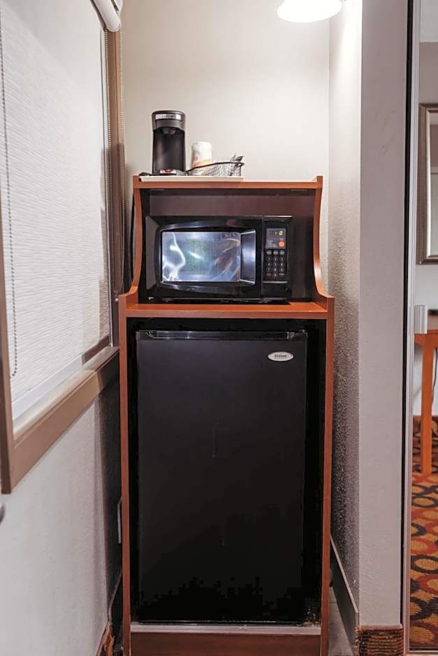 AmericInn by Wyndham Appleton Downtown