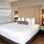 Coast Victoria Hotel & Marina by APA