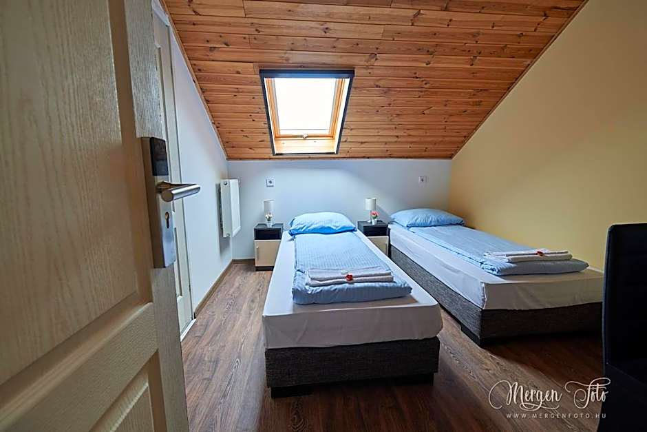 Kamarás Klastrom House