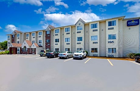 Microtel Inn & Suites by Wyndham Cordova/Memphis/By Wolfchas