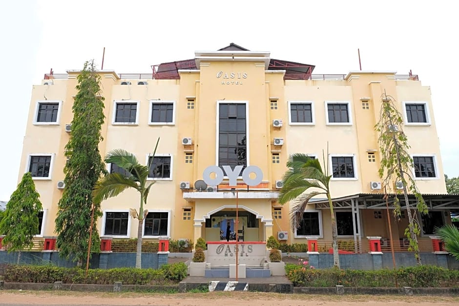 Super OYO 515 Oasis Hotel