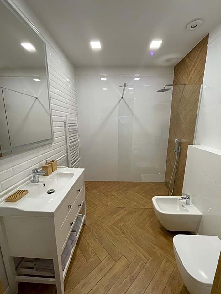 Route 7 Rooms