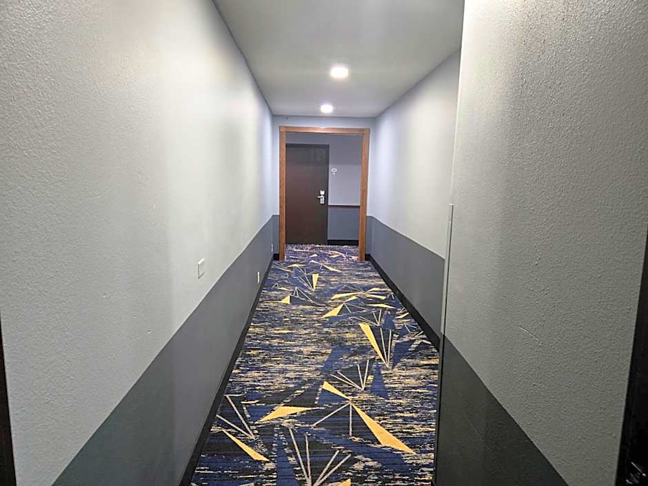TownHouse Extended Stay Hotel Downtown
