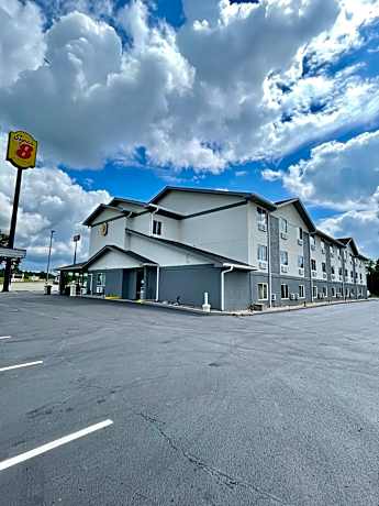 Super 8 by Wyndham Corbin/London KY